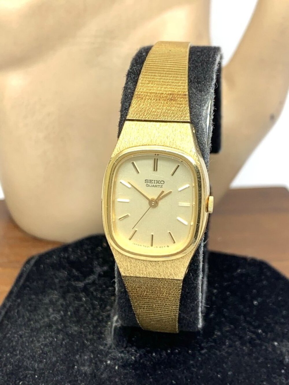 Seiko Women's Watch 3421-5059 Quartz Petite Tank Rectangle Gold Tone Steel